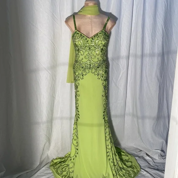 green emerald velvet dress Blush 12149 76-187 / Fern Green / 20